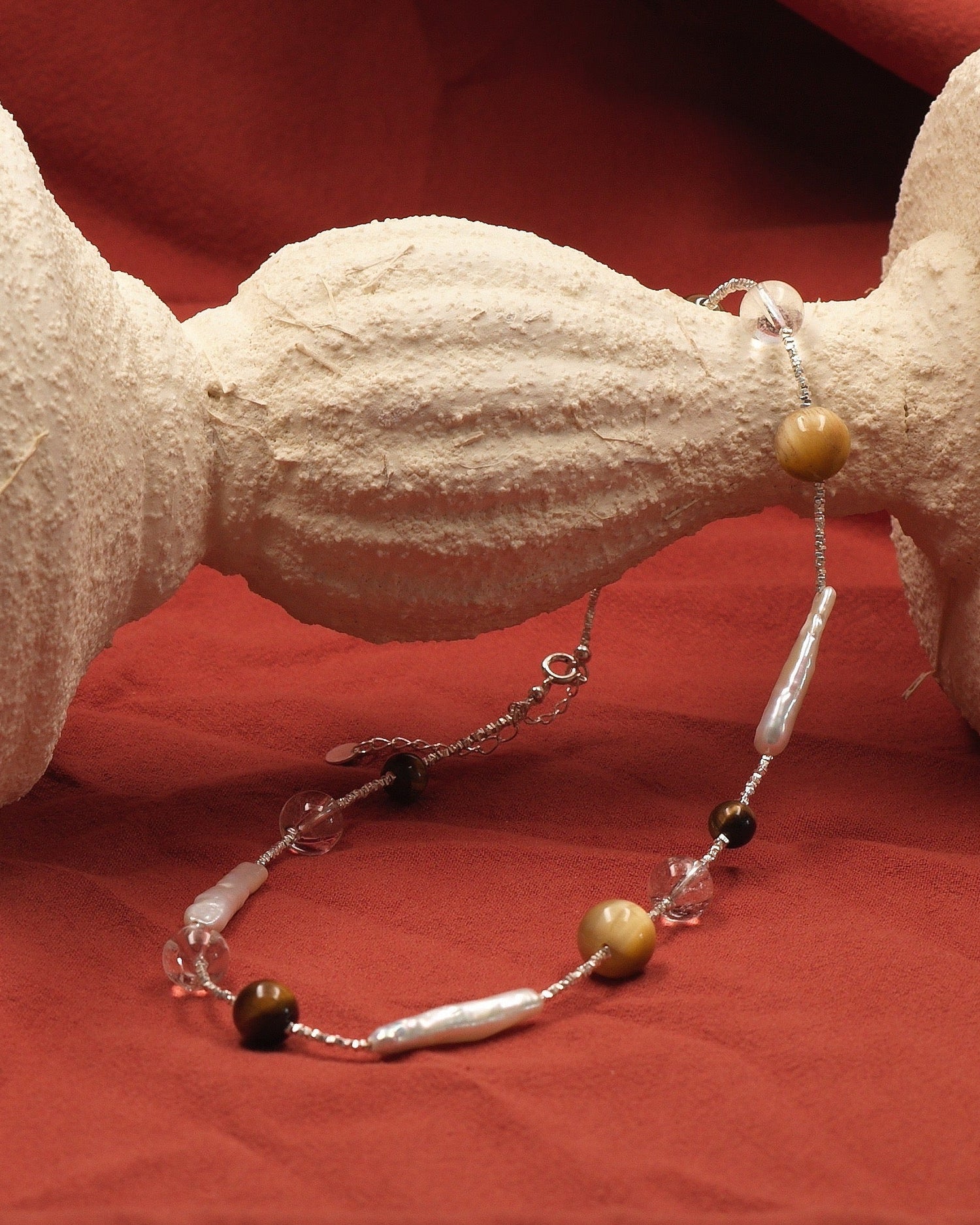 For people who forget things, but never the way they feel.